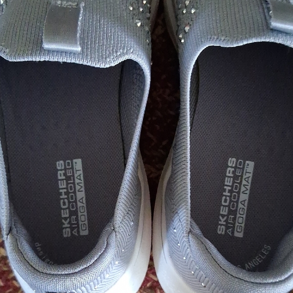 Skechers Light Gray Knit Slip-Ons - Picture 11 of 12